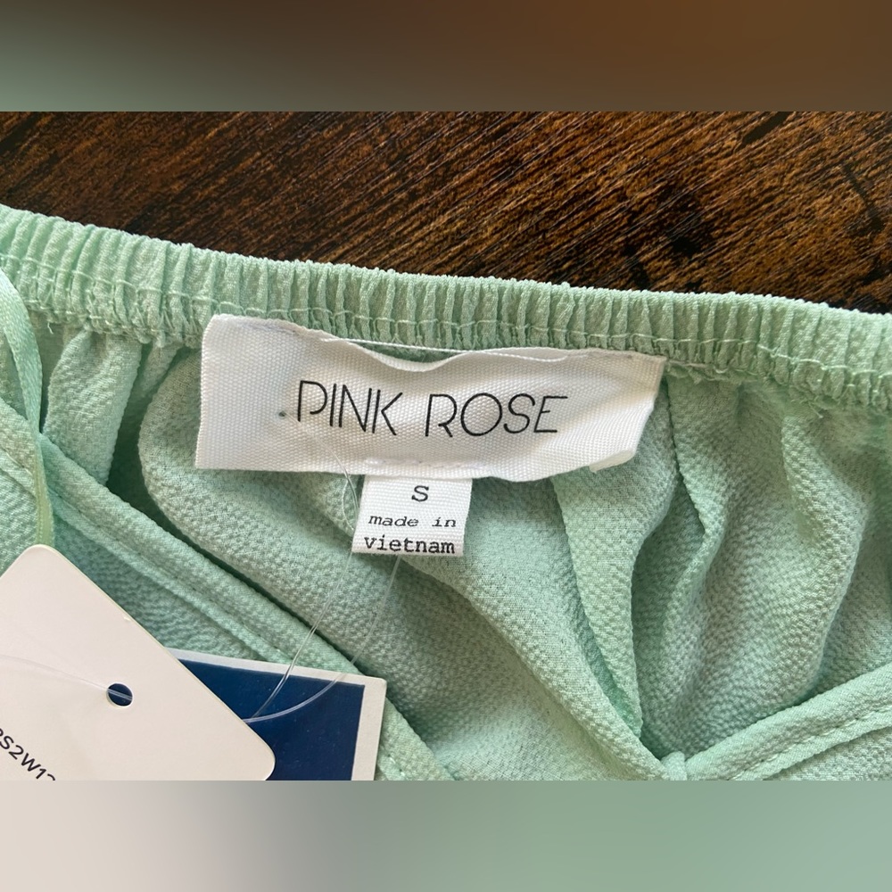 Pink Rose Crop Top Shirt, size Small, mint green - Picture 5 of 5